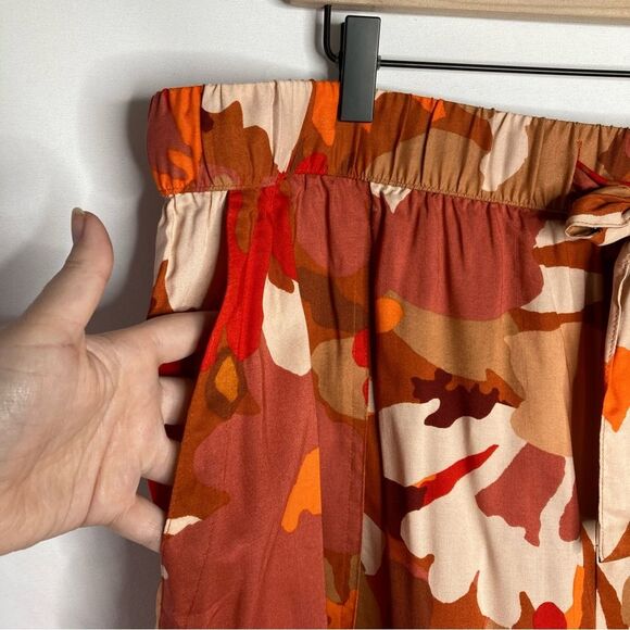 Sanctuary Orange Patterned Shorts Size 2X Pockets NWT High Waist - Picture 6 of 9